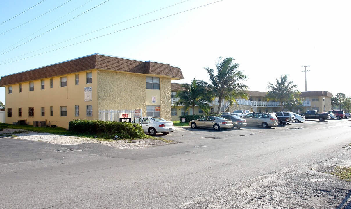 Marvin Garden Apartments in Fort Lauderdale, FL - Building Photo