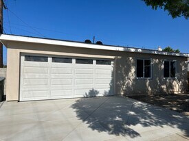 2502 W 154th St in Gardena, CA - Building Photo