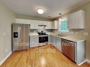 822 Banner Oak Ct in Greensboro, NC - Building Photo - Building Photo