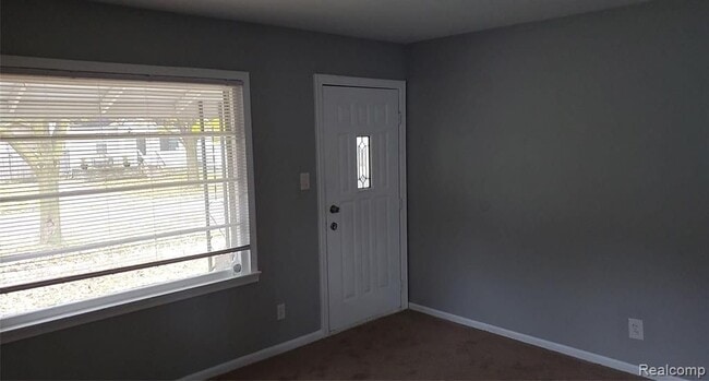 7259 Orchard Ave in Warren, MI - Building Photo - Building Photo
