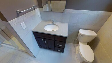 3221 Guilford Ave in Baltimore, MD - Building Photo - Building Photo