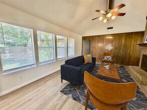 5503 Abilene Trl in Austin, TX - Foto de edificio - Building Photo