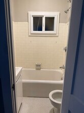 110 High St in Pawtucket, RI - Foto de edificio - Building Photo