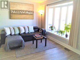 1492 Sandgate Crescent in Mississauga, ON - Building Photo