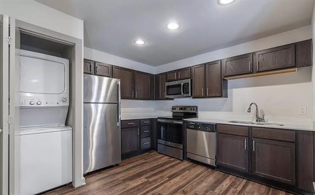 1925 Moser Ave in Dallas, TX - Foto de edificio - Building Photo