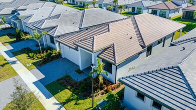 9155 SW Esule Way in Port St. Lucie, FL - Building Photo - Building Photo