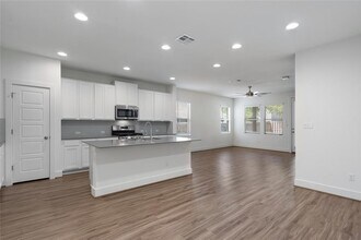 2304 Littleleaf Ln in Leander, TX - Building Photo - Building Photo