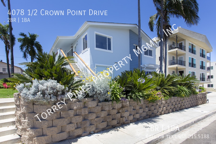 4078 1/2 Crown Point Dr in San Diego, CA - Foto de edificio