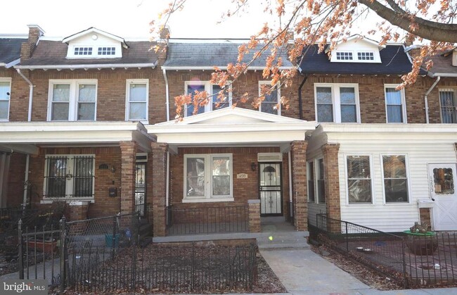property at 1235 Owen Pl NE