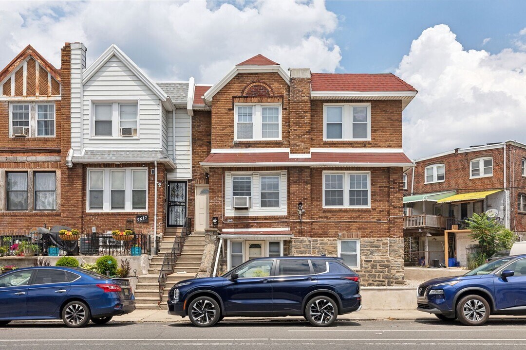 5615 Upland Way in Philadelphia, PA - Building Photo