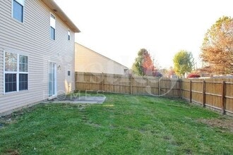 7626 Stockard St in Indianapolis, IN - Foto de edificio - Building Photo