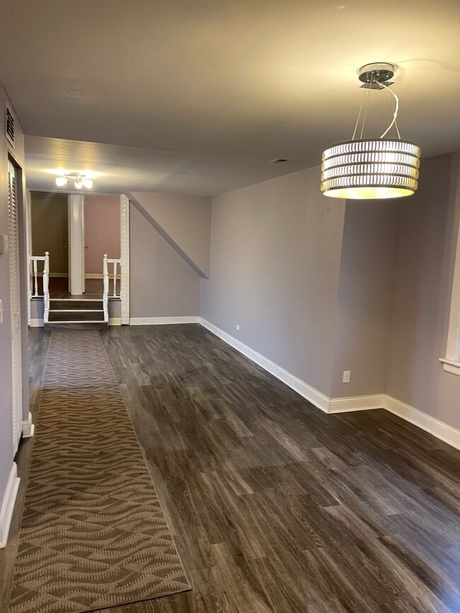 2913 N Narragansett Ave, Unit 3BR 2Fl in Chicago, IL - Foto de edificio - Building Photo