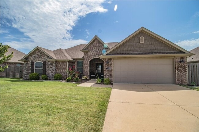 property at 1220 Gardenia St