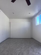 814 W 147th St, Unit Side in Gardena, CA - Building Photo - Building Photo