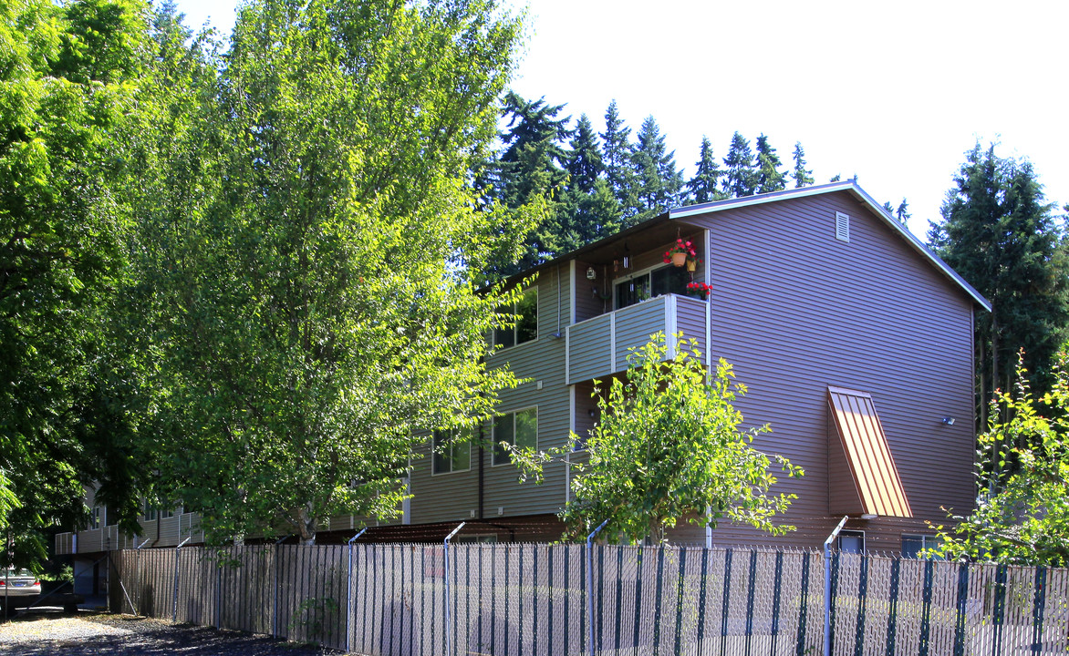 Evergreen Place Apartments in Everett, WA - Foto de edificio