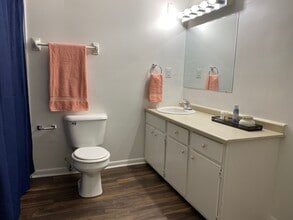 Chelsea Apartments in Lexington, KY - Building Photo - Building Photo