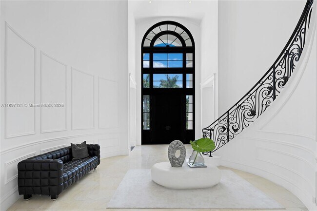 26 Tahiti Beach Island Rd in Coral Gables, FL - Building Photo - Building Photo