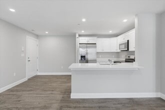 204 Central St in Avon, MA - Building Photo - Building Photo