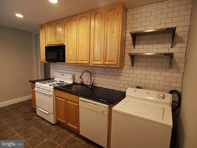 4335 Fleming St in Philadelphia, PA - Building Photo - Building Photo