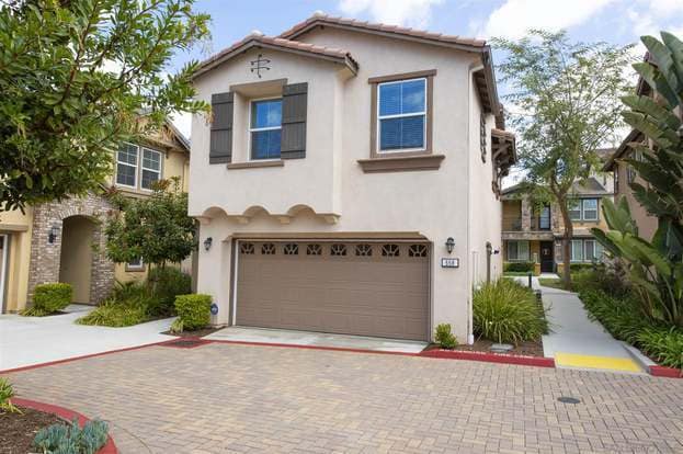 558 Moonlight Dr in San Marcos, CA - Building Photo - Building Photo