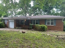 511 Fleetwood Dr in Norman, OK - Building Photo