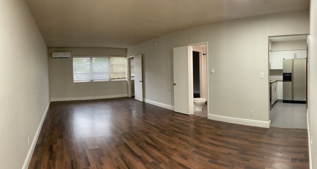 1941 NE 51st St in Fort Lauderdale, FL - Building Photo - Building Photo