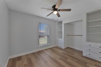 303 Iberis Dr in Arlington, TX - Building Photo - Building Photo