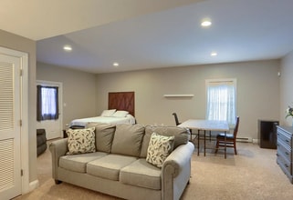 10 Jay Cir in Lemoyne, PA - Building Photo - Building Photo
