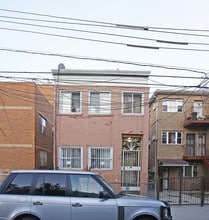 798 Logan St in Brooklyn, NY - Building Photo - Building Photo