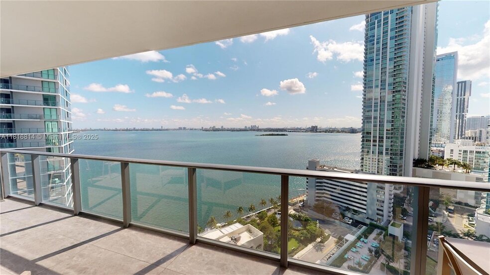 650 NE 32nd St, Unit 2005 in Miami, FL - Building Photo