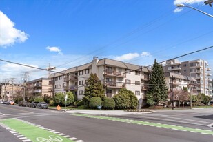 45749 Spadina Ave in Chilliwack, BC - Building Photo