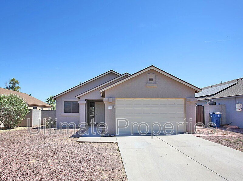 631 E Arizona Ave in Buckeye, AZ - Building Photo