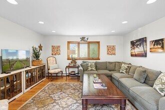 624 Noyack Rd in Southampton, NY - Building Photo - Building Photo