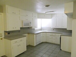 5018 14th St in Lubbock, TX - Building Photo - Building Photo