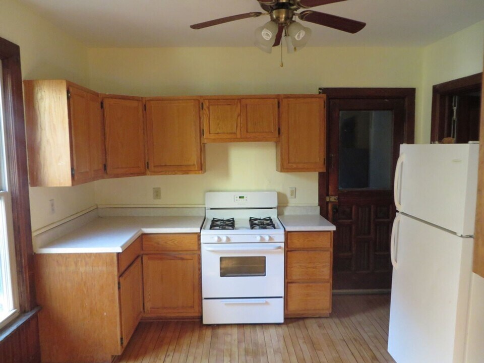 1214 E Mifflin St in Madison, WI - Building Photo