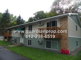 6014 9th St N in Oakdale, MN - Building Photo