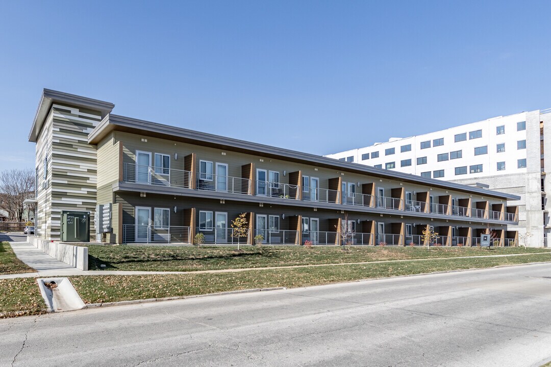 Holland's Edge Micro Units in Springfield, MO - Building Photo