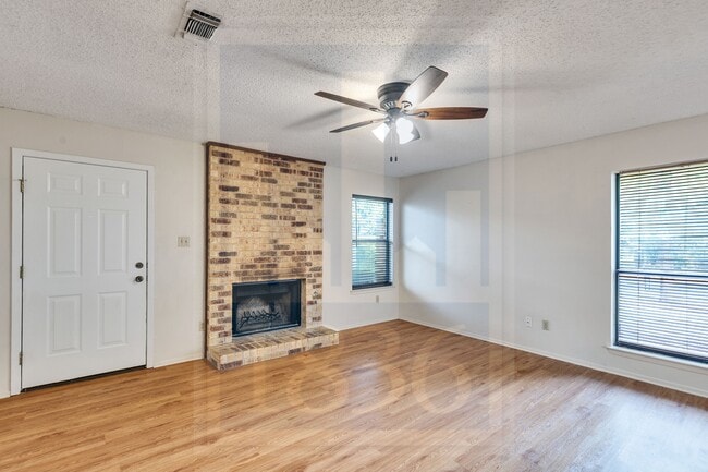 3002 Breeze Terrace in Austin, TX - Building Photo - Building Photo
