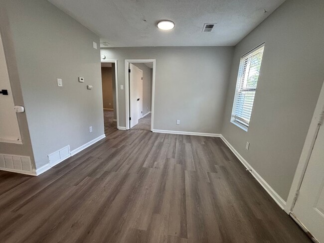 Welcome to 1700 Crrning Ave! in Memphis, TN - Building Photo - Building Photo