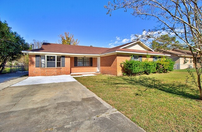 property at 622 Livingston Ct