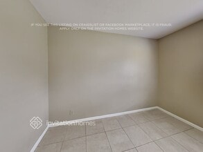 8279 Coconut Blvd in West Palm Beach, FL - Foto de edificio - Building Photo