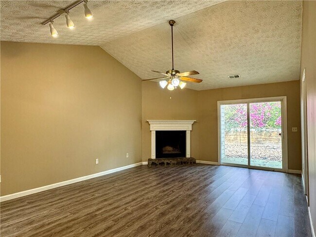 2050 Jebs Ct in Kennesaw, GA - Building Photo - Building Photo