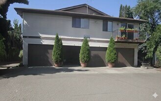 216 Ellingson Dr, Unit D in Pacific, WA - Building Photo