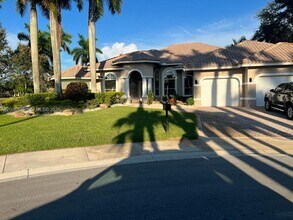 2534 Poinciana Dr in Weston, FL - Building Photo - Building Photo