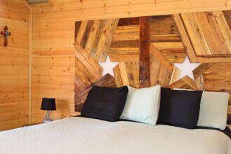 299 Willow Springs Dr, Unit SI ID1505654P in Pipe Creek, TX - Building Photo - Building Photo