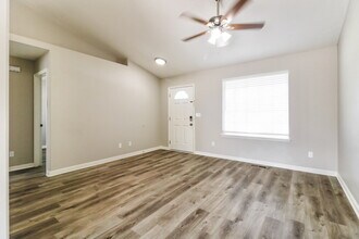 2114 Juniper Dr in Eagle Mountain, UT - Foto de edificio - Building Photo