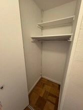 330e E 46th St in New York, NY - Building Photo - Building Photo