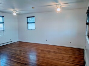 930 Tooker Ave in West Babylon, NY - Building Photo - Building Photo