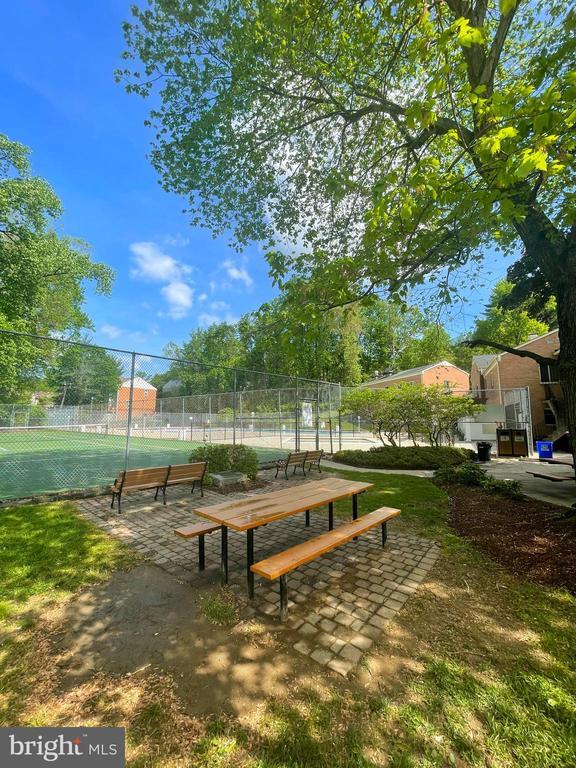 10518 Weymouth St in Bethesda, MD - Building Photo - Building Photo
