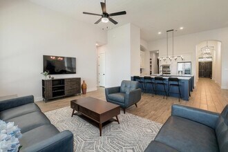 1104 Scarlet Sage Dr, Unit 16 in Georgetown, TX - Building Photo - Building Photo